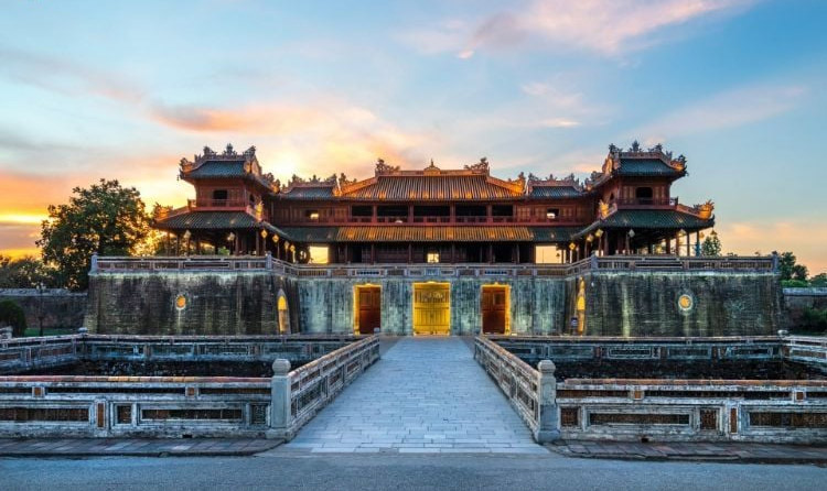 Hue Tours