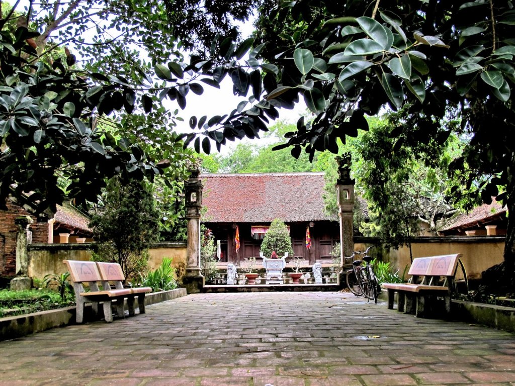 Duong Lam Ancient Village