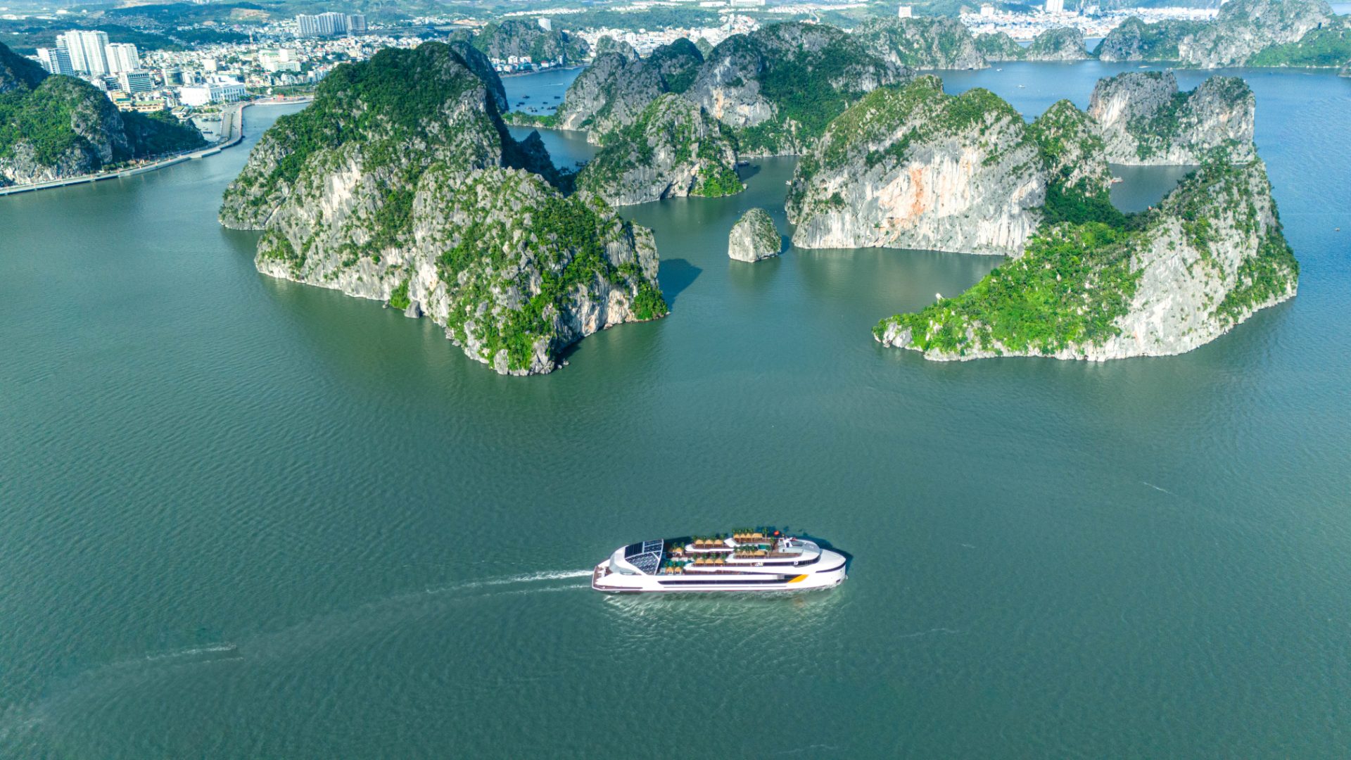 6 STAR DOLPHIN CRUISE HA LONG BAY
